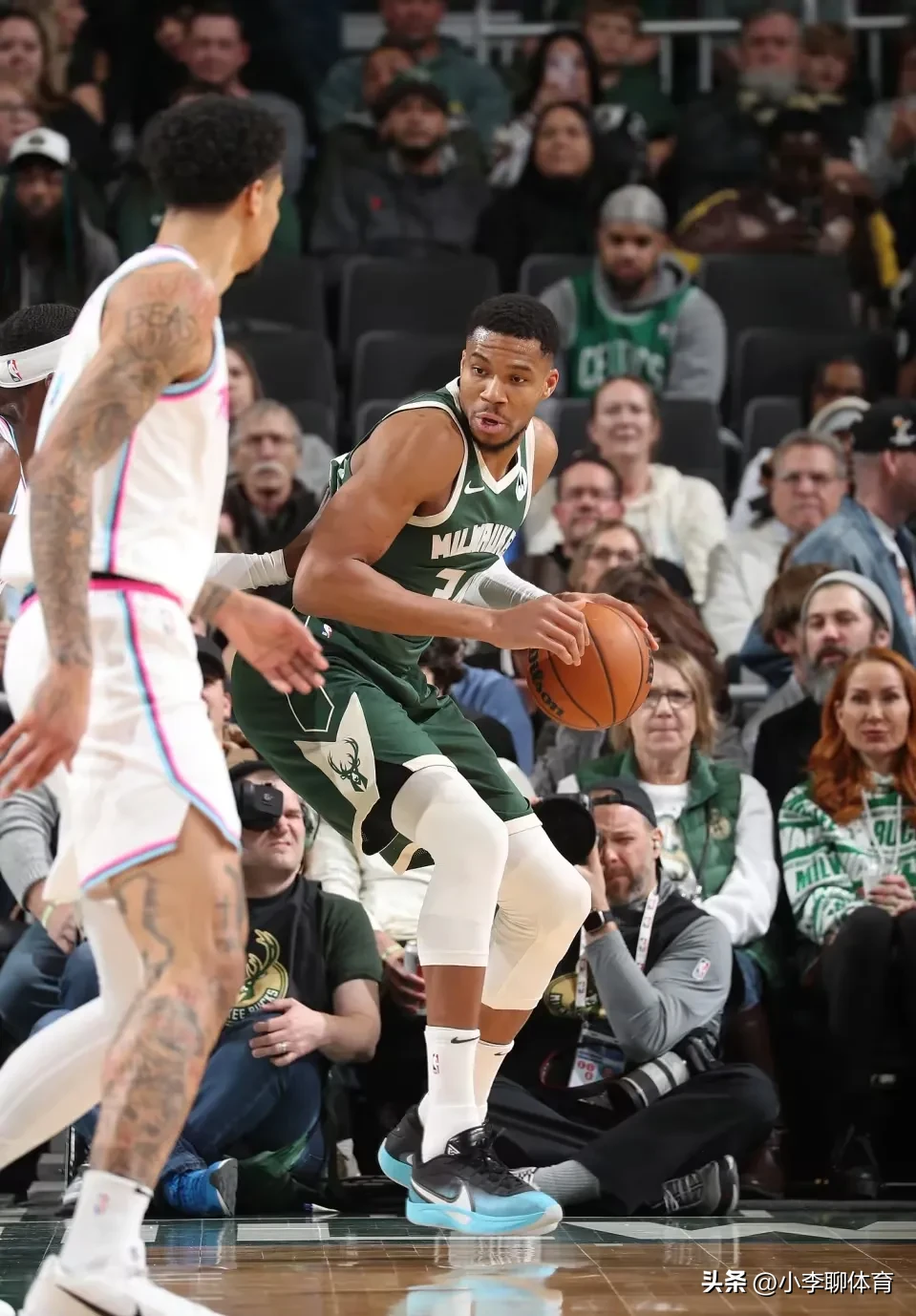 包含赛地聚焦：NBA常规赛清晨热度飙升，密尔沃基雄鹿完成体检，信心回归，阵容厚度经受考验的词条